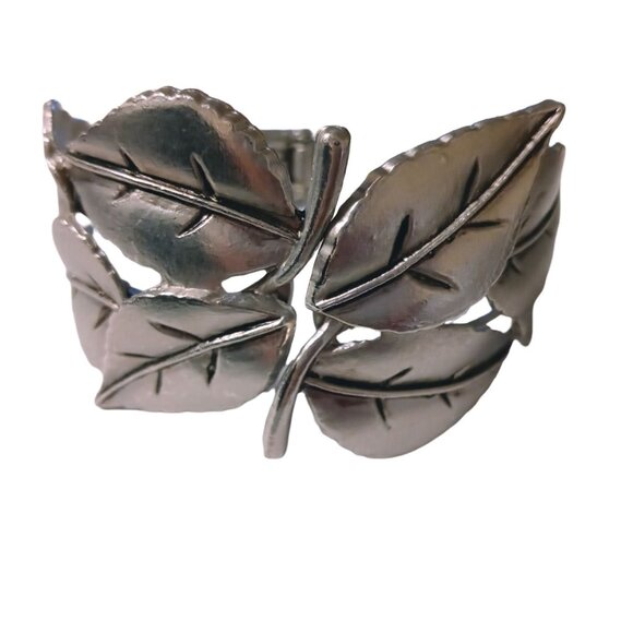 Boho Chic Silver Tone Leaf Motif Bangle Bracelet Wide Nature Inspo Timeless - Picture 5 of 5